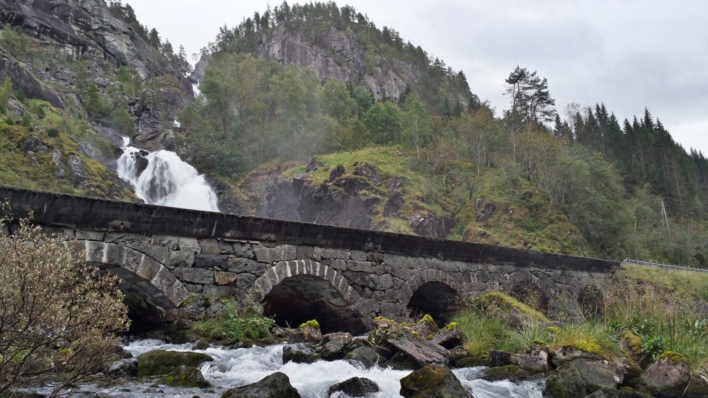 Låtefossen