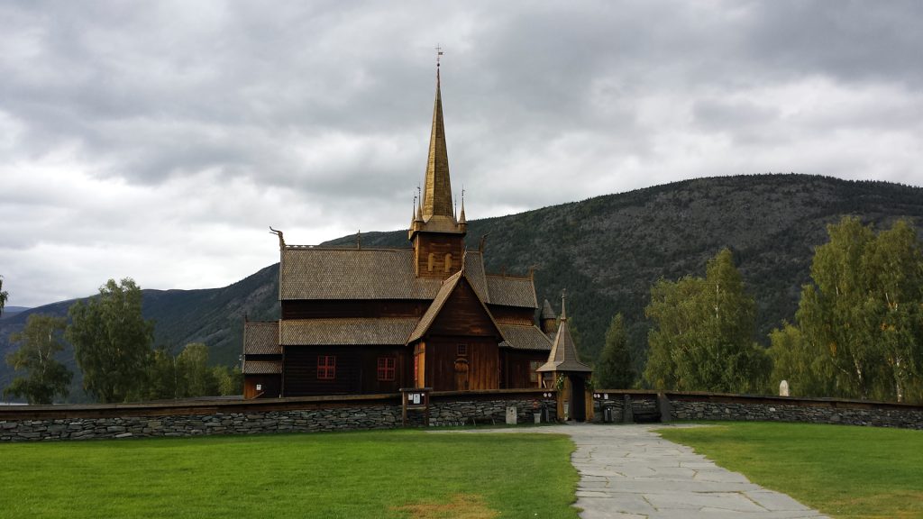 Stabkirche in Lom