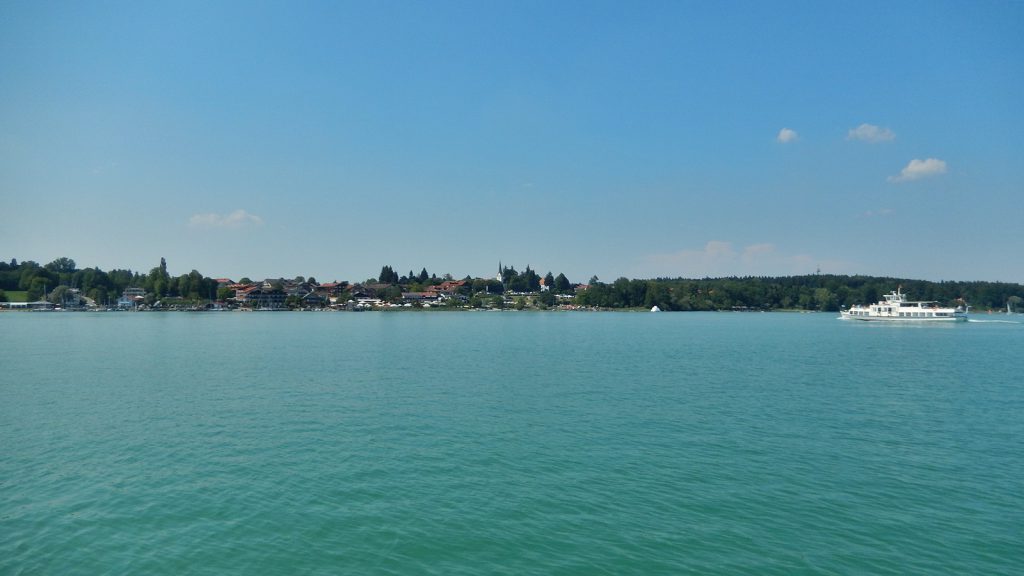 Gstadt as seen from Lake Chiemsee