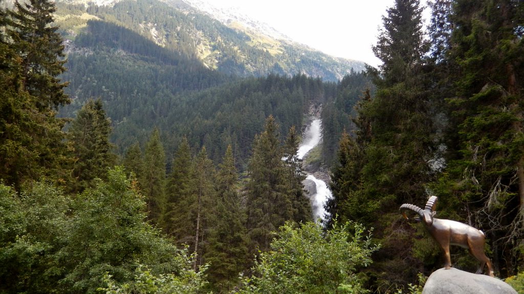 Impressive even from the distance: Krimml Waterfalls