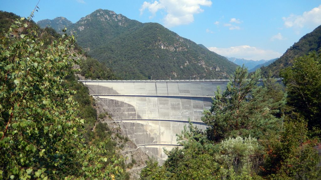 Lago di Valvestino dam