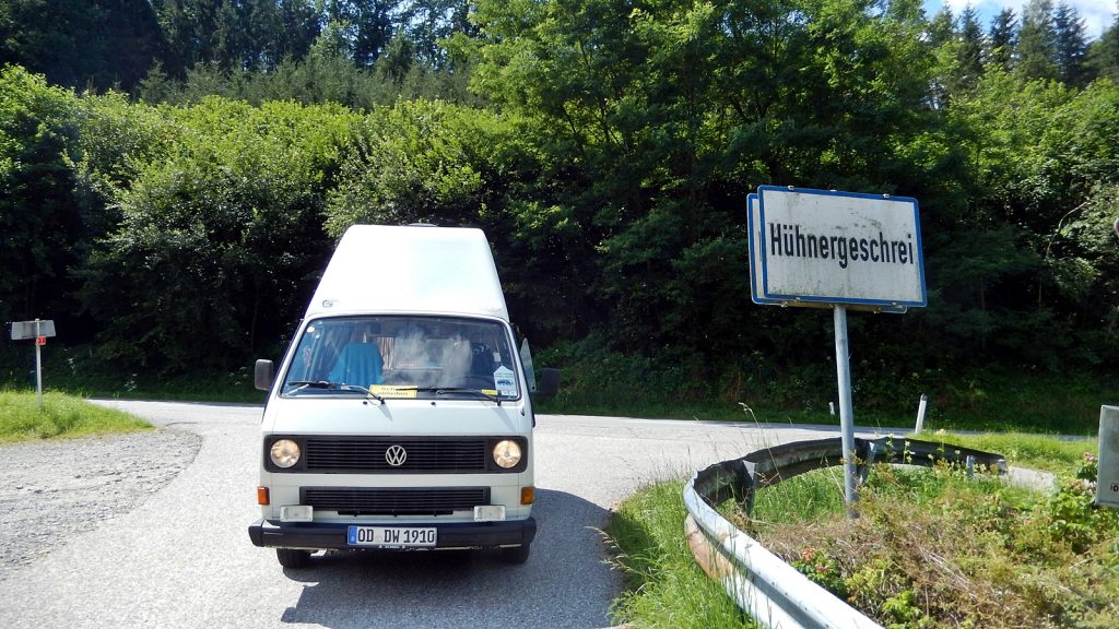 Bulli in Hühnergeschrei, Oberösterreich