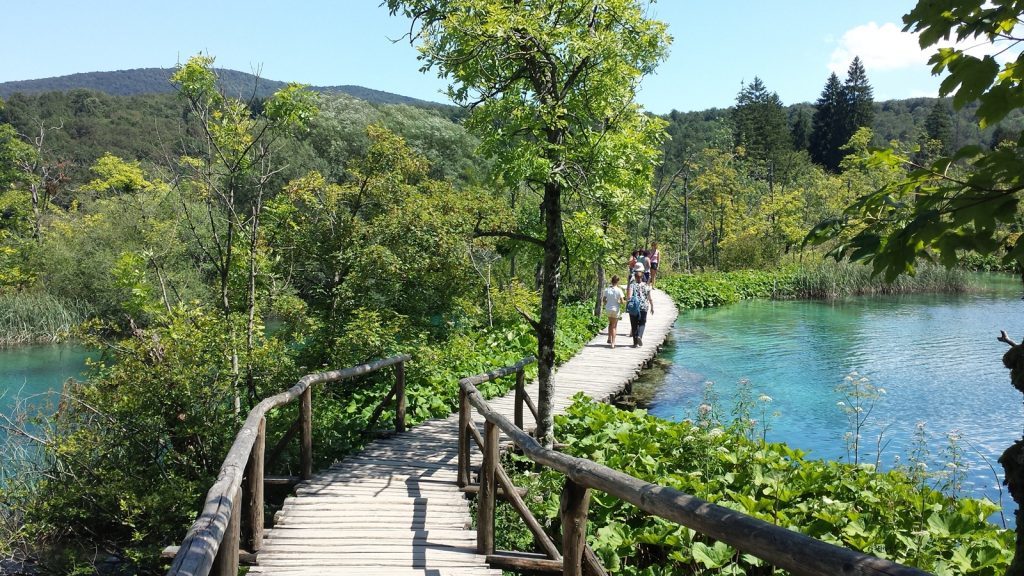 Holzweg Steg Plitvicer Seen