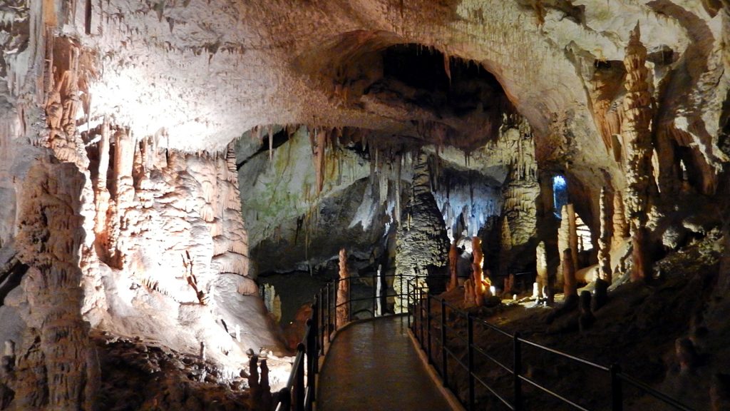 Stalagmiten Höhle Postojna