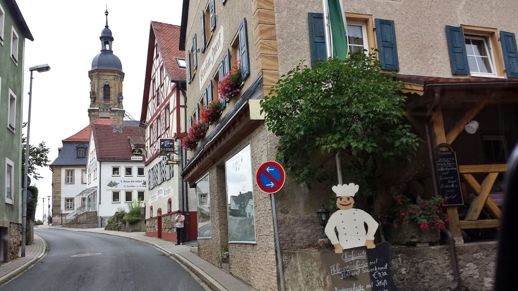 Pssing through a town in Frankonian Switzerland