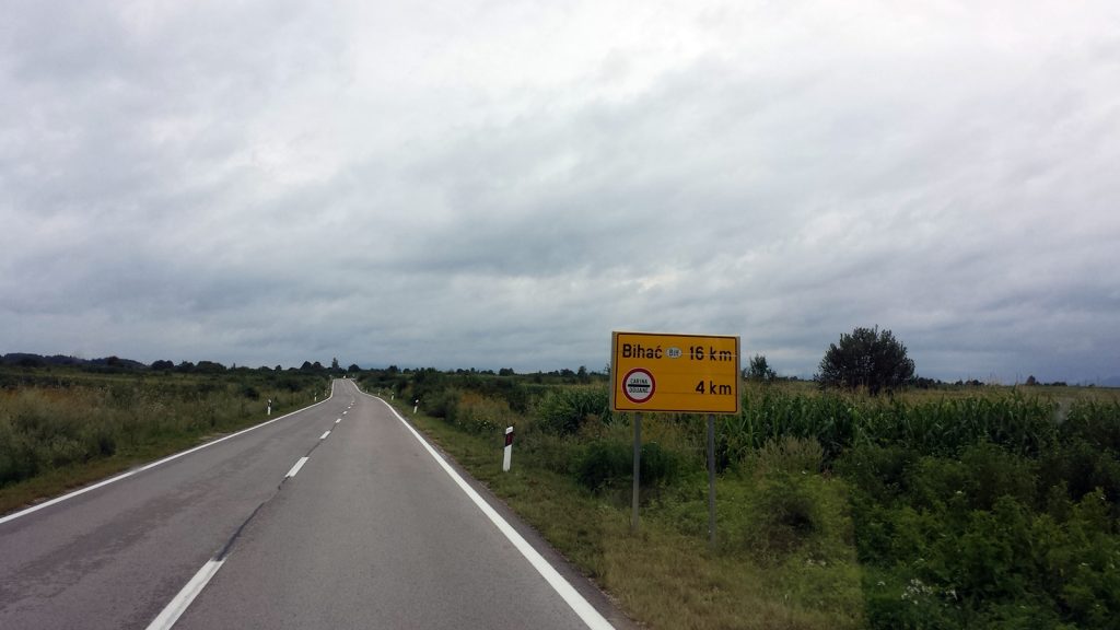 Dicke Wolken auf dem Weg nach Bosnien Herzegowina Bihac