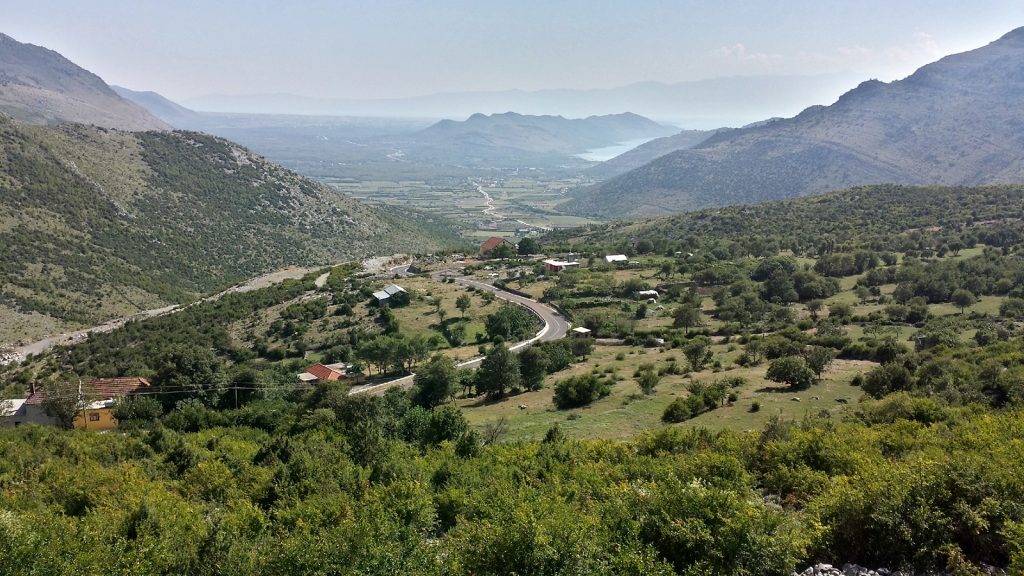 Blick vom Leqet e Hotit auf den Skutarisee