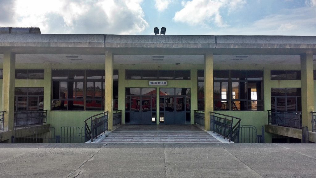 Empfangsgebäude Bahnhof Shkodra Albanien HSH