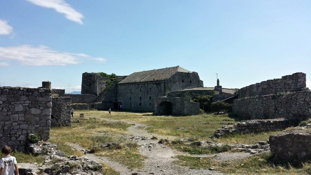 Waffenmuseum Restaurant Burg Rozafa Shkodra