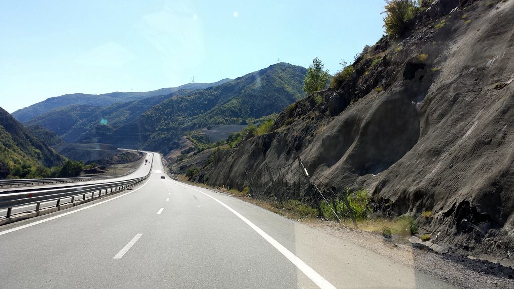 Autobahn Kosovo - Kukës - Tirana, Albanien-Roadtrip Sommer 2016