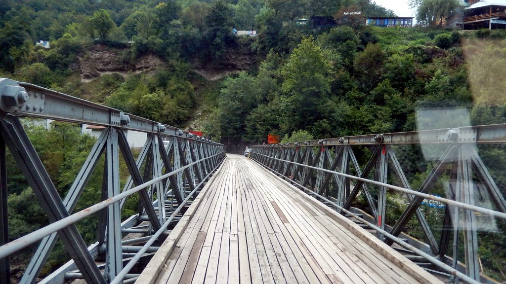 Grenzbrücke Bosnien Herzegowina Montenegro über die Drina