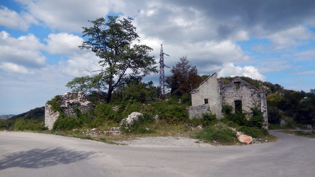 Ruine Wegegabelung Hochland Montenegro