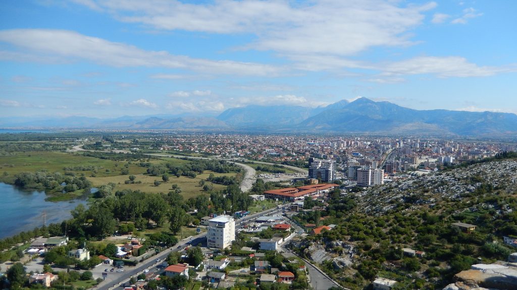 Blick auf Shkodra von der Rozafa Burg