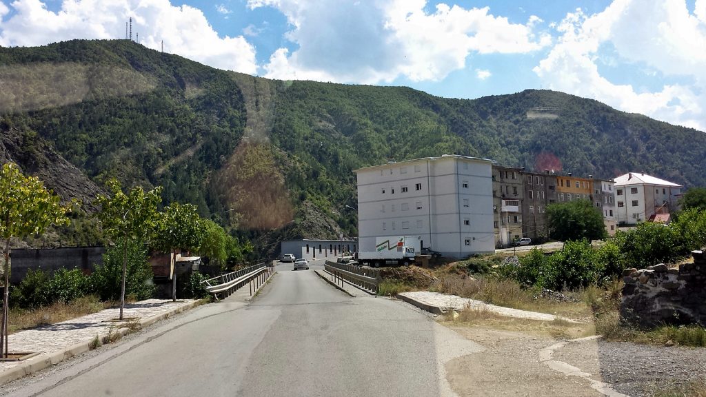 Roadtrip mit dem Bulli, Fushë-Arrëz, Albanien