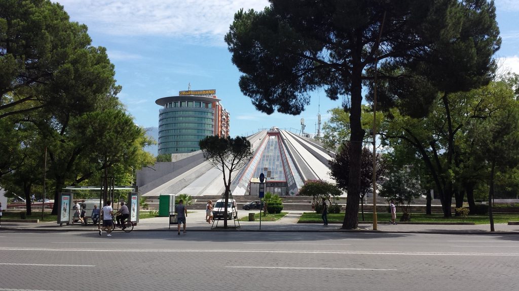 Pyramide, Tirana, Albanien