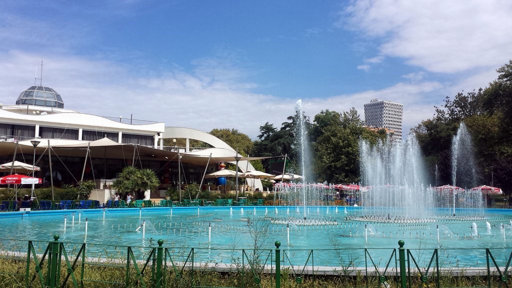 Rinia-Park, Tirana