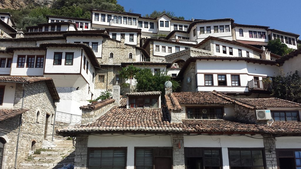 1000 Fenster in Berat, UNESCO-Weltkulturerbe, Albanien