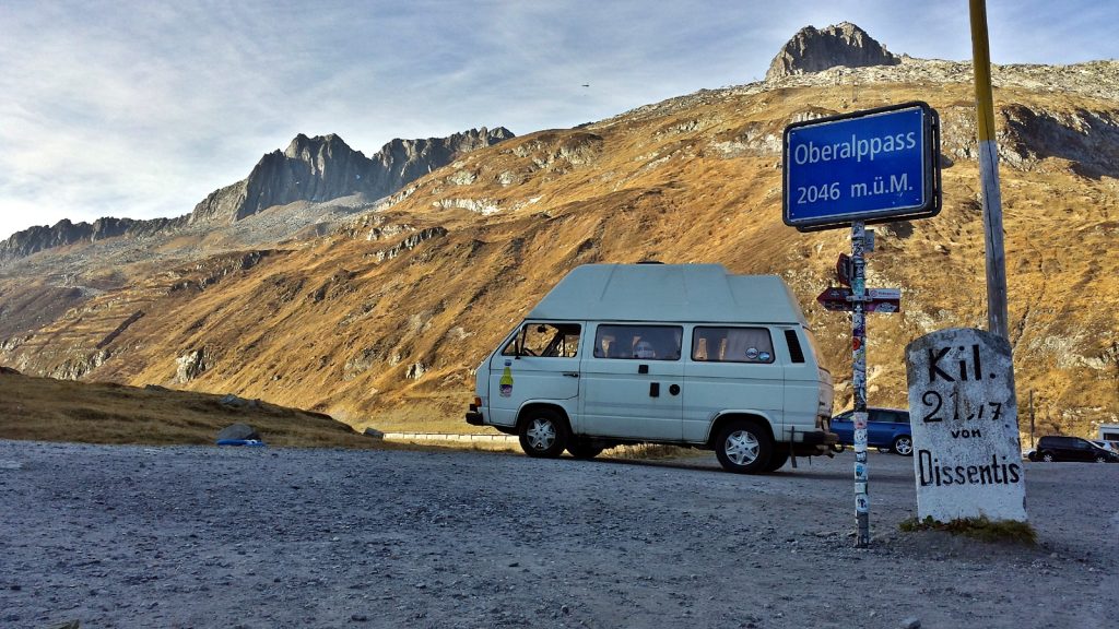 VW T3 Bulli am Oberalppass 2046 müM