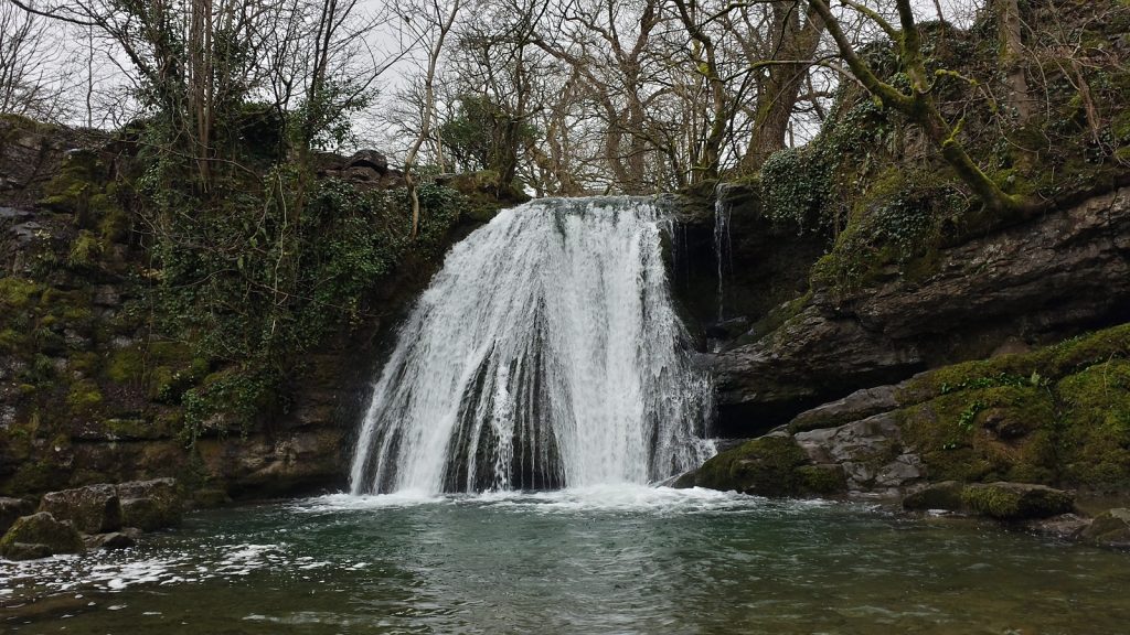 Janet's Foss, Malham