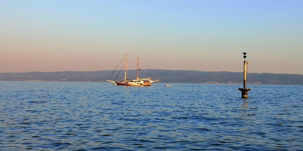 Vor der Küste von Strobeč
