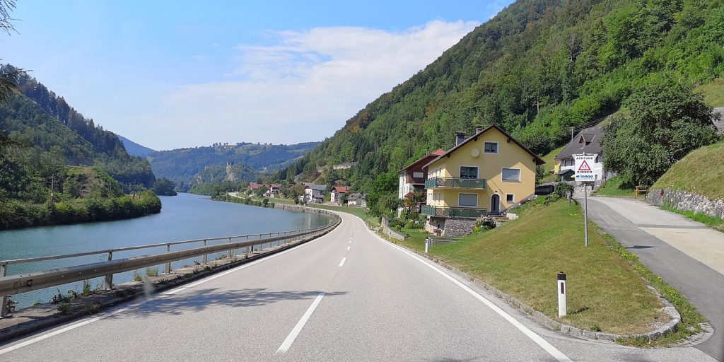 Eisen Straße B115 entlang der Enns bei Losenstein