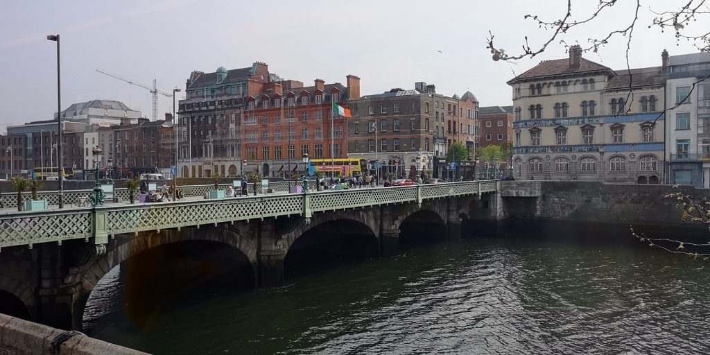 Grattan Bridge, Blick auf Temple Bar