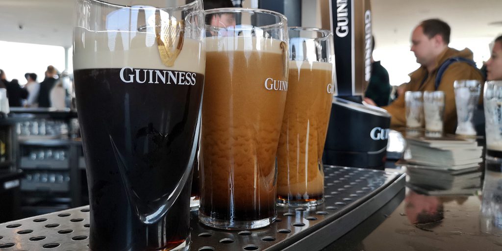 Frisch gezapftes Guinness