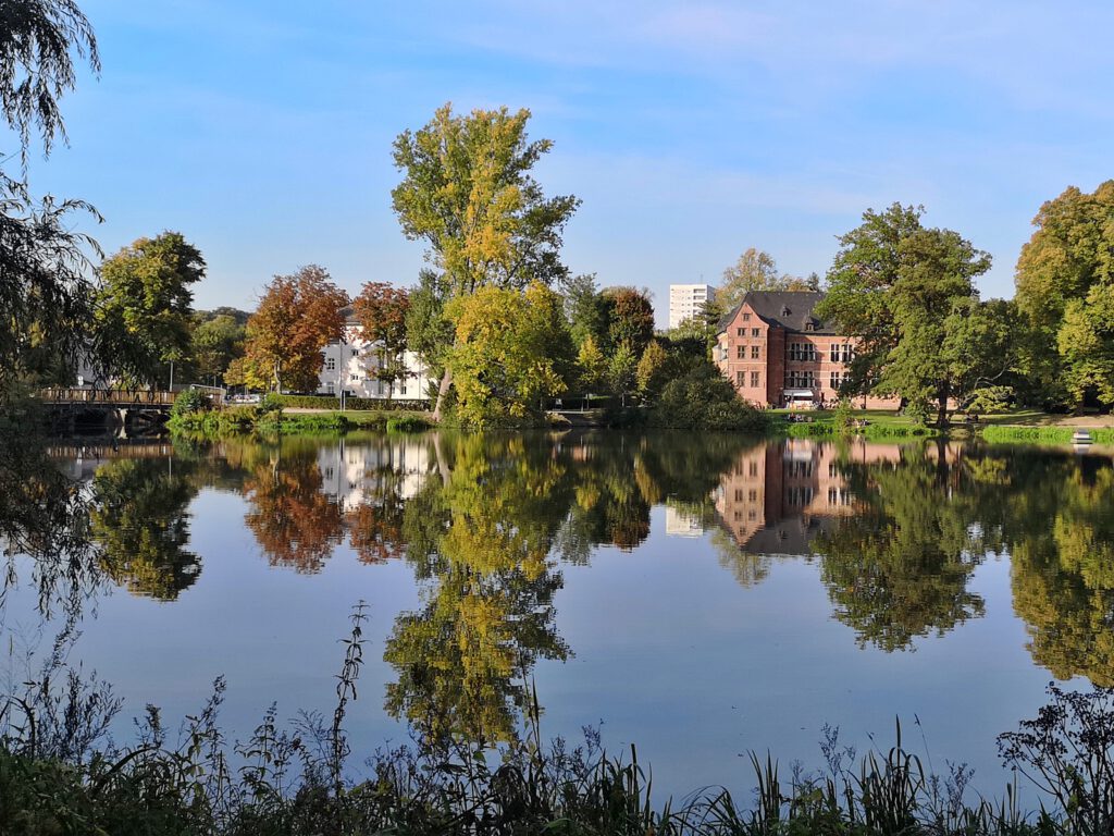 Mühlenteich Reinbek mit Reinbeker Schloss