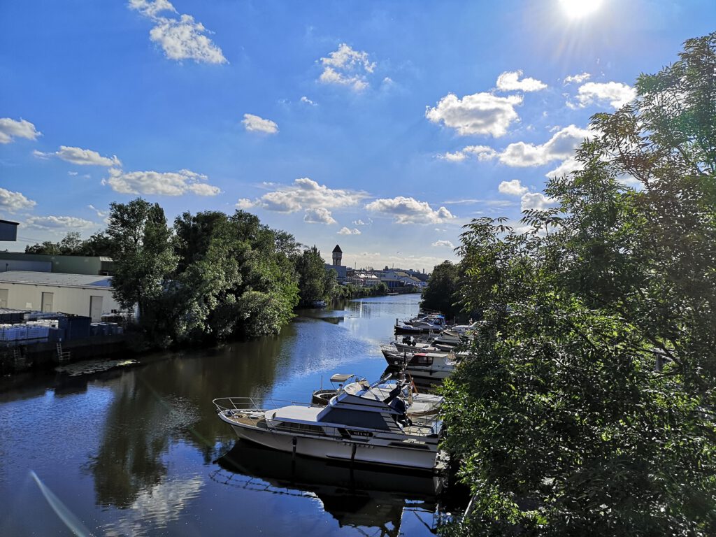 Blick von der Gelben Brücke auf die Bille