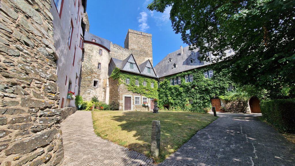 Burg Runkel, Unterburg