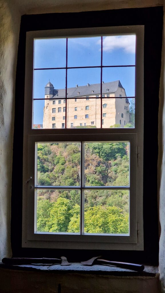 Blick auf Burg Schadeck