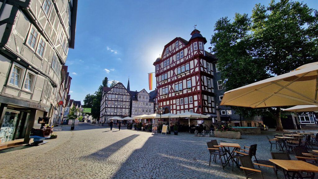 Marktplatz mit Rathaus