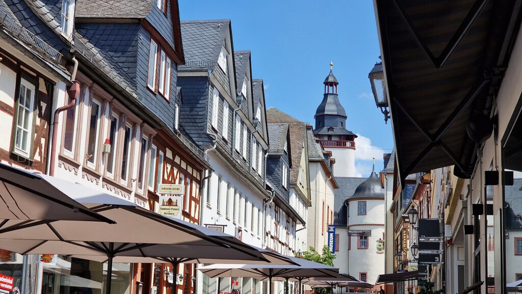 Blick zum Schloss aus der Neugasse