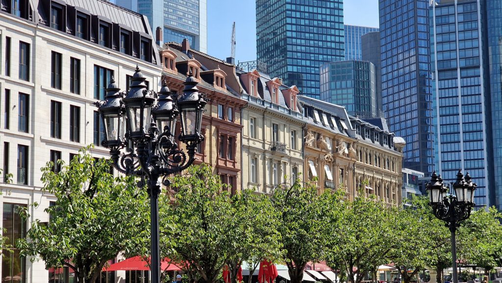 Gründerzeithäuser am Opernplatz